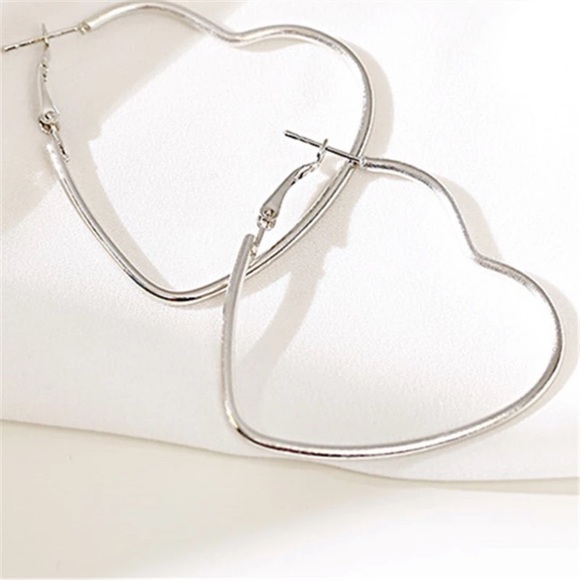 Jewelry - Silver heart hoop earrings